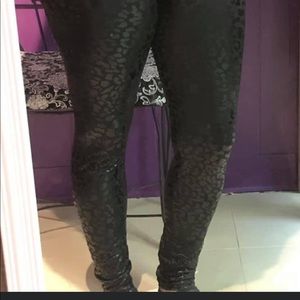 Black leopard legging